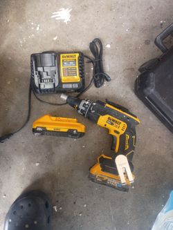 DeWalt xr screw gun