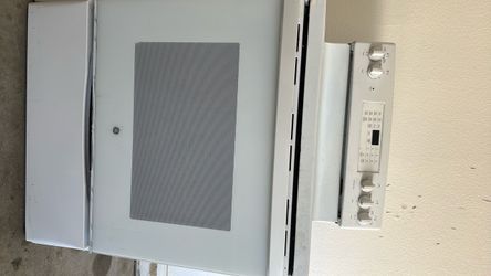 GE electric range 2 years old