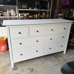 IKEA Hemnes 8 drawer dresser (DELIVERY AVAILABLE)