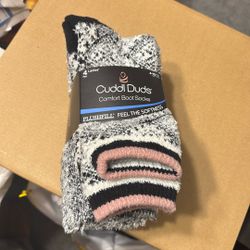 NEW4 Pal Ladies Cuddl Duds Comfort Boot Socks