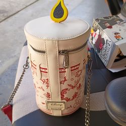 Loungefly DISNEY HOCUS POCUS BLACK FLAME CANDLE CROSSBODY