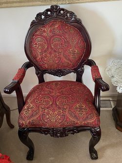 Walnut Carved Parlor Chair
