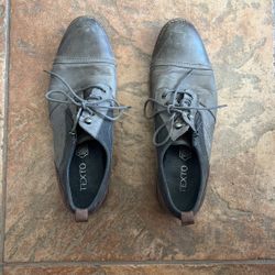 Shoes ( Mens Size 11 Texto )