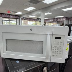 GE Microwave Over The Range Used Look Like New