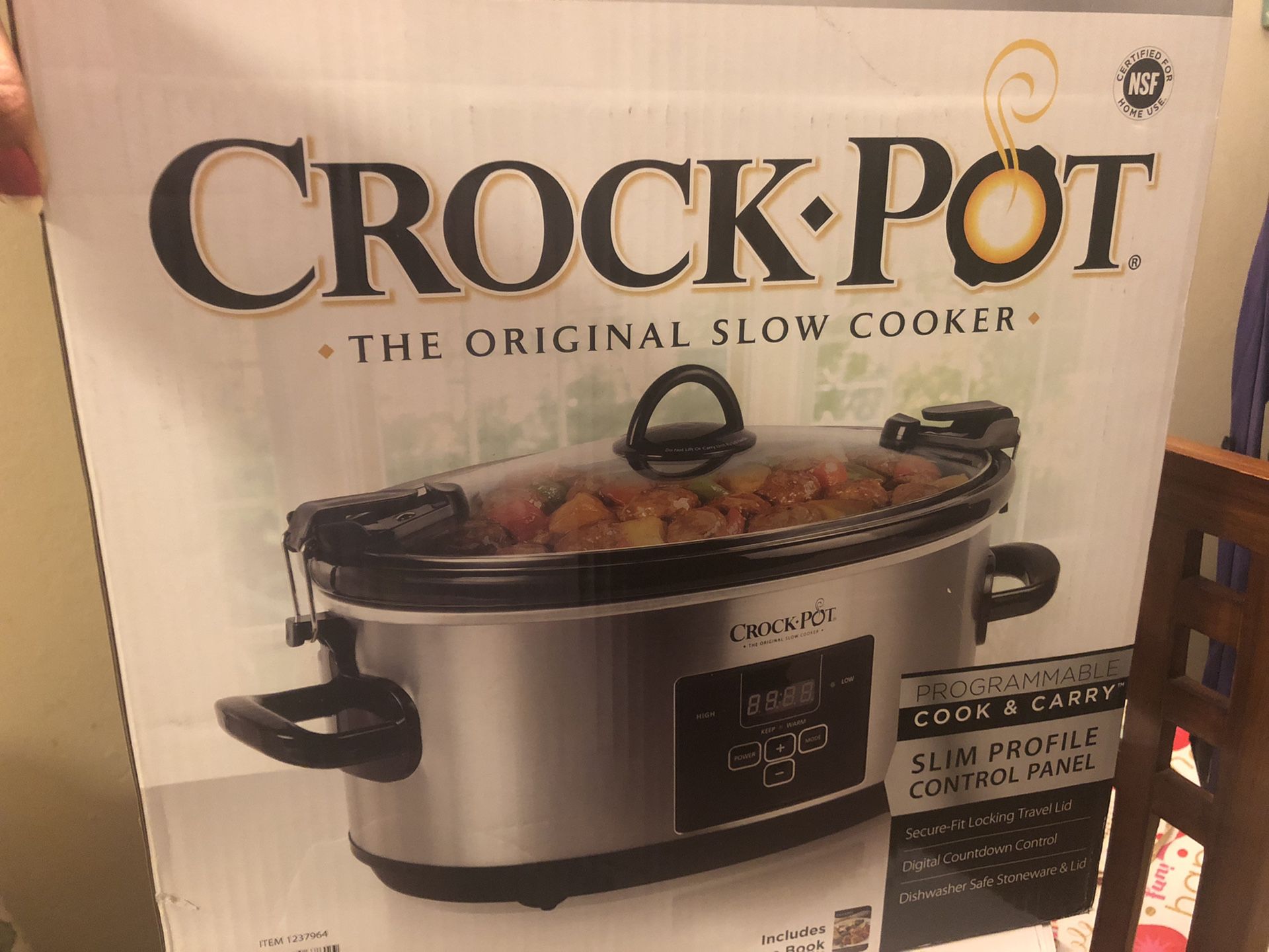 Crock Pot New in box.