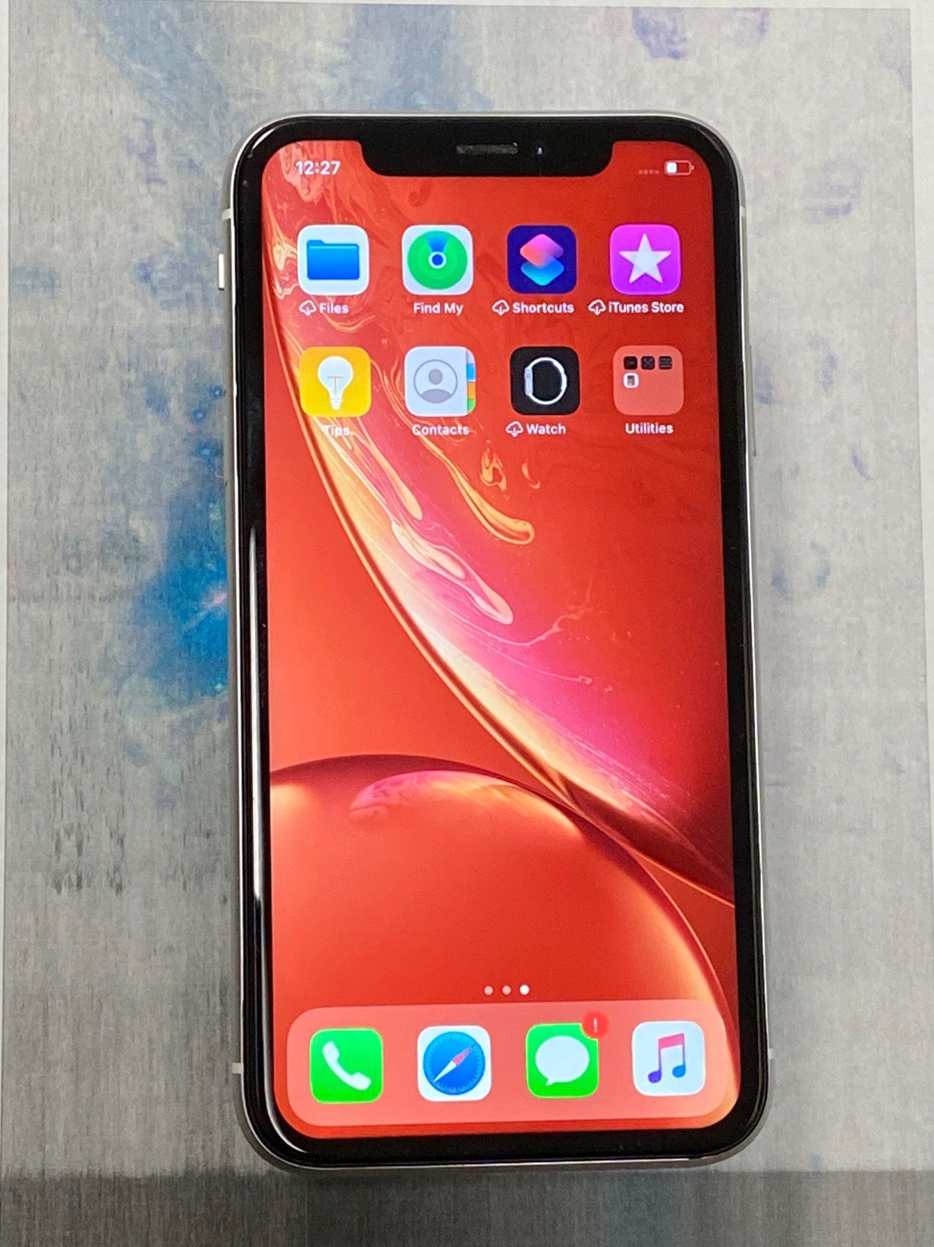 iPhone XR,64gb,factory unlocked,excellent condition