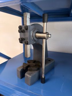 Manual Arbor Press with Rack and Pinion