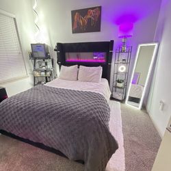 QUEEN BED W / FIREPLACE  (COLOR  CHANGING) 
