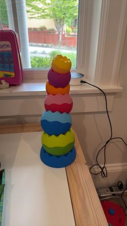 Fat Brain Toy stacker Tobbles Neo