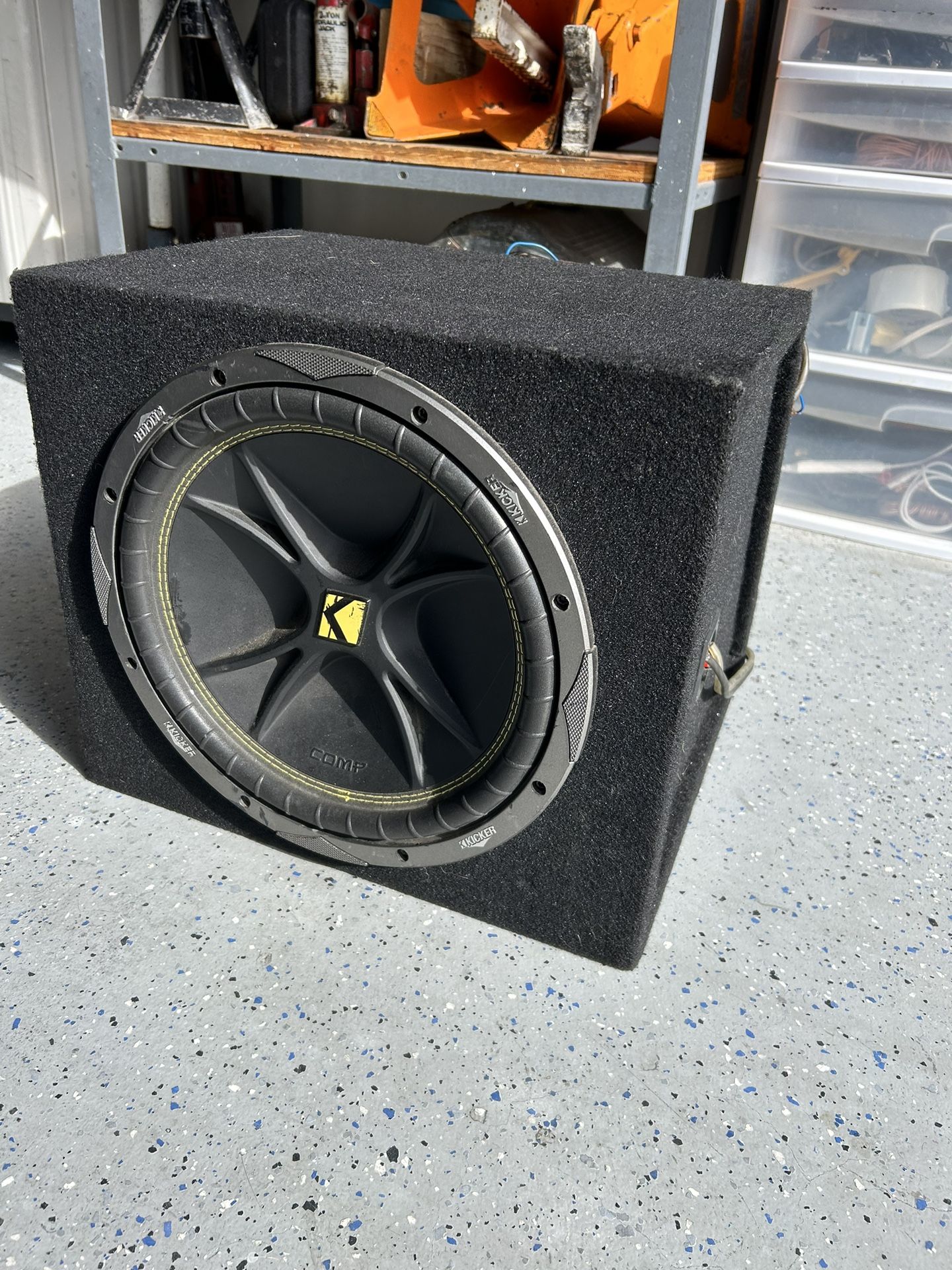 12 Inch Kicker Comp With Box And 900 Watt Kicker Amp 