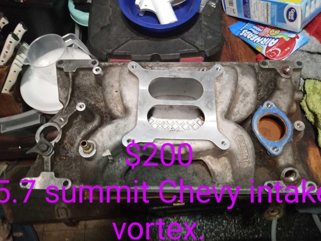 Chevy Vortex 5.7 Carburetor Intake 