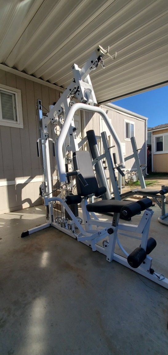 Selling a complete home gym IVANKO 5500 personal trainer
 Excellent condition and always stored indoors, everything works great