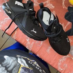 Black Pumas Size 7.5 