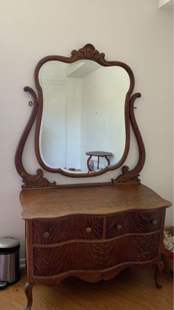 Beautiful Antique dresser