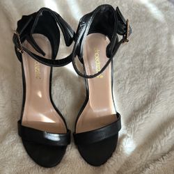 Shoedazzle GLAZE Clear Heel Black Heels. Size 7.5