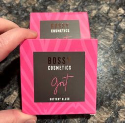 NEW BOSSY COSMETICS BOSS BY NATURE BUTTERY BLUSH IN GRIT $8!!