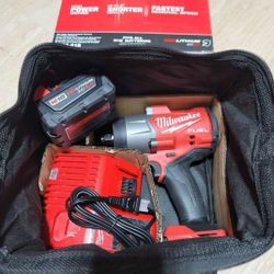 Milwaukee M18 FUEL 18V Lithium-Ion Brushless Cordless 1/2 in. Impact Wrench w/Friction Ring Kit w/On