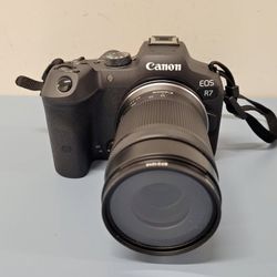 Canon R7 