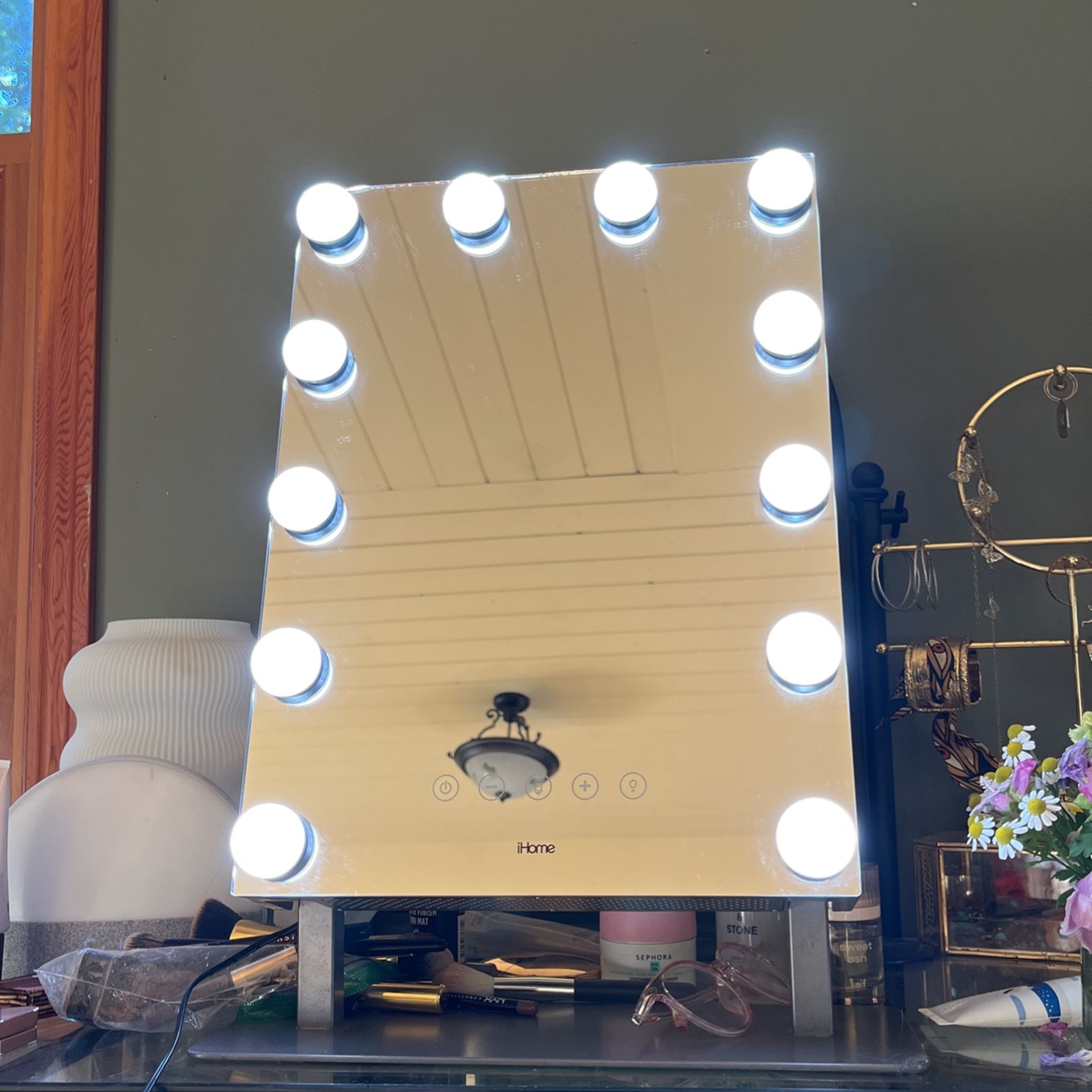 IHome Vanity Mirror
