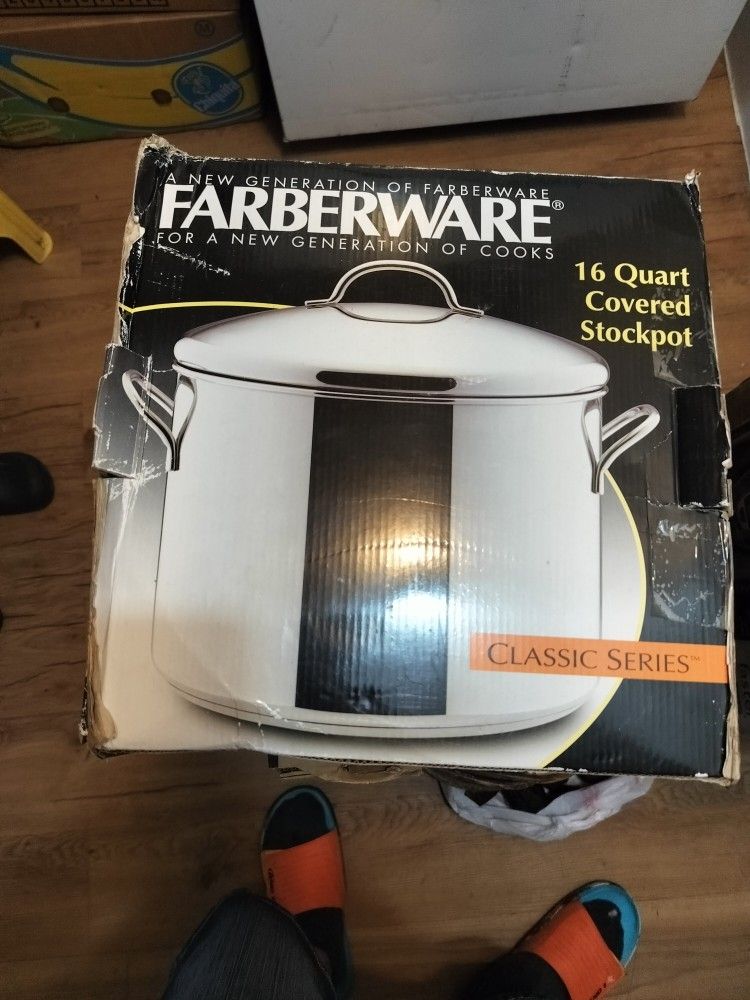 Farberware 16 Quart Covered Stockpot New