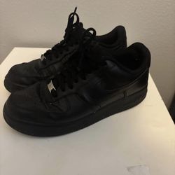 Air Force 1 (Black size M 8.5)