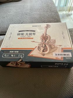 Puzzle moving cello