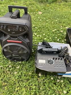 Roland V Drum Model With Speaker And Cords