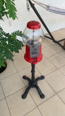Gum ball machine
