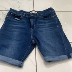 Levi’s Shorts 