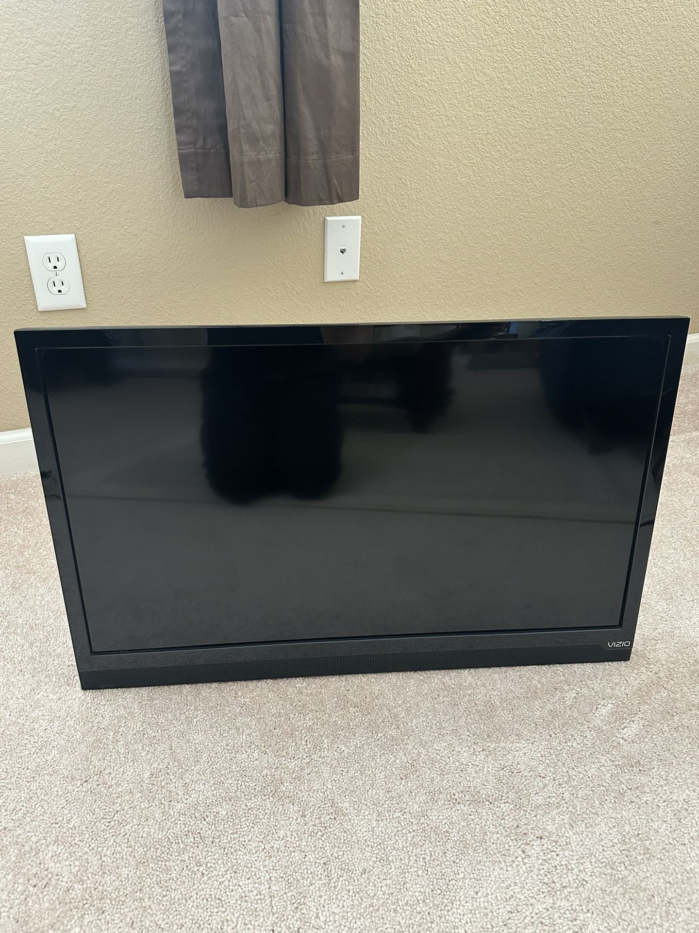 Vizio Flat Screen HD TV 29 inch