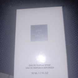 Chic In White Perfume