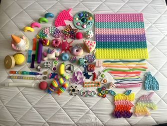 60+ KIDS FUN FIDGET TOY SET