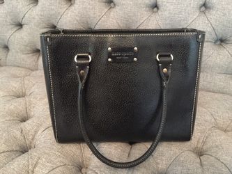 Kate spade black purse like new.