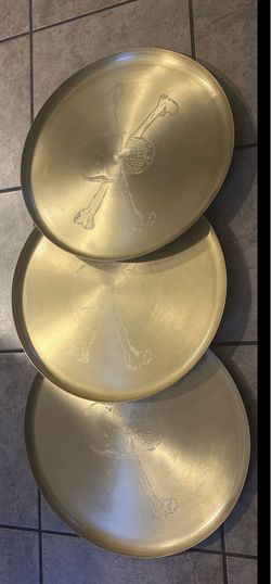 3 NEW Skull Threshold platter Gold