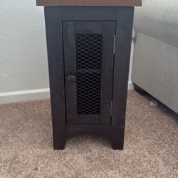 valeback chair side end table 