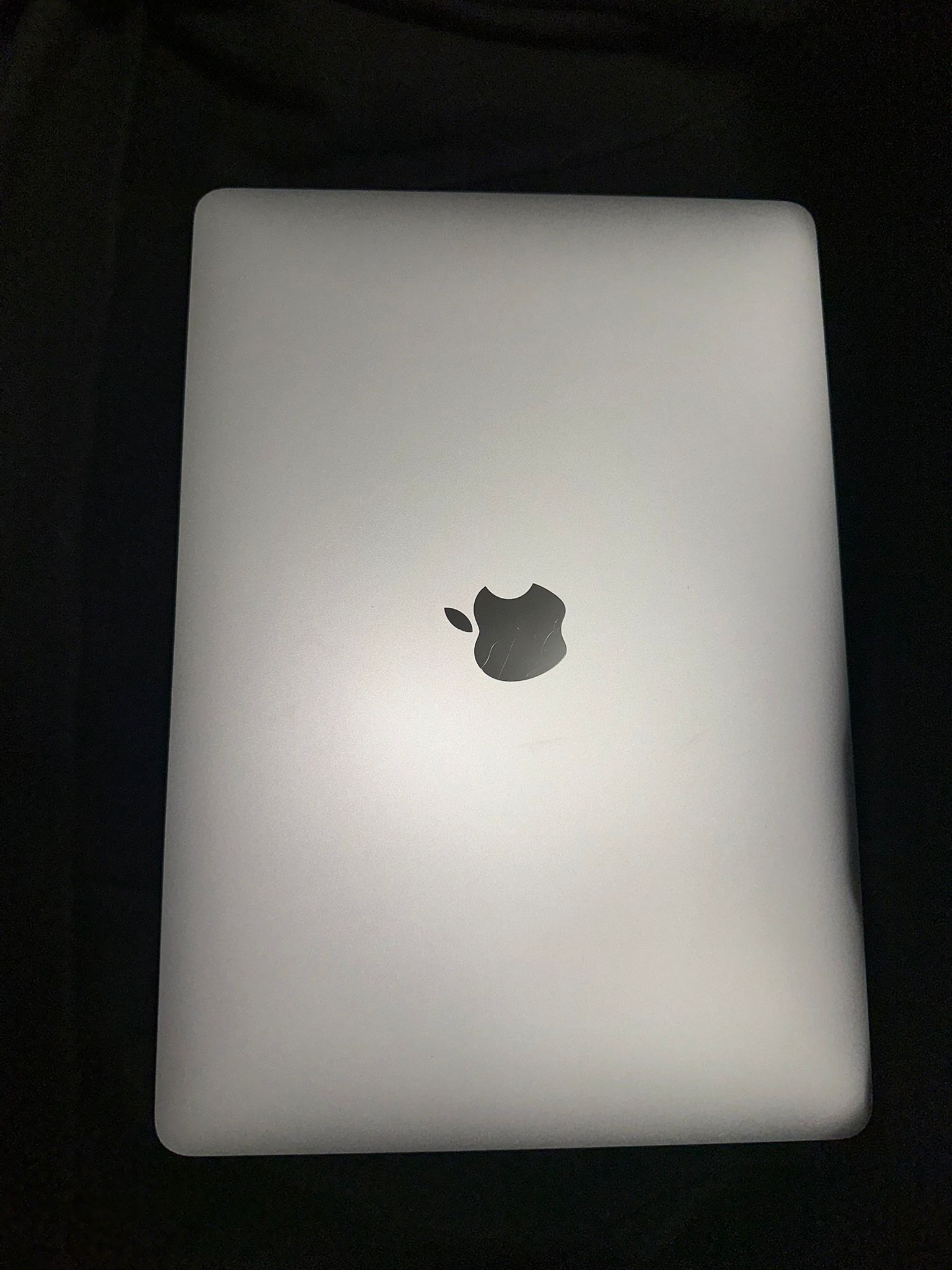 Apple MacBook Air (13", 2018)