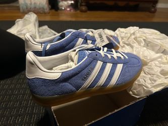 Adidas women’s gazelle indoor 7.5