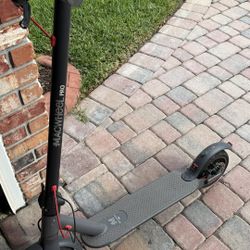 macWheel Electric Scooter
