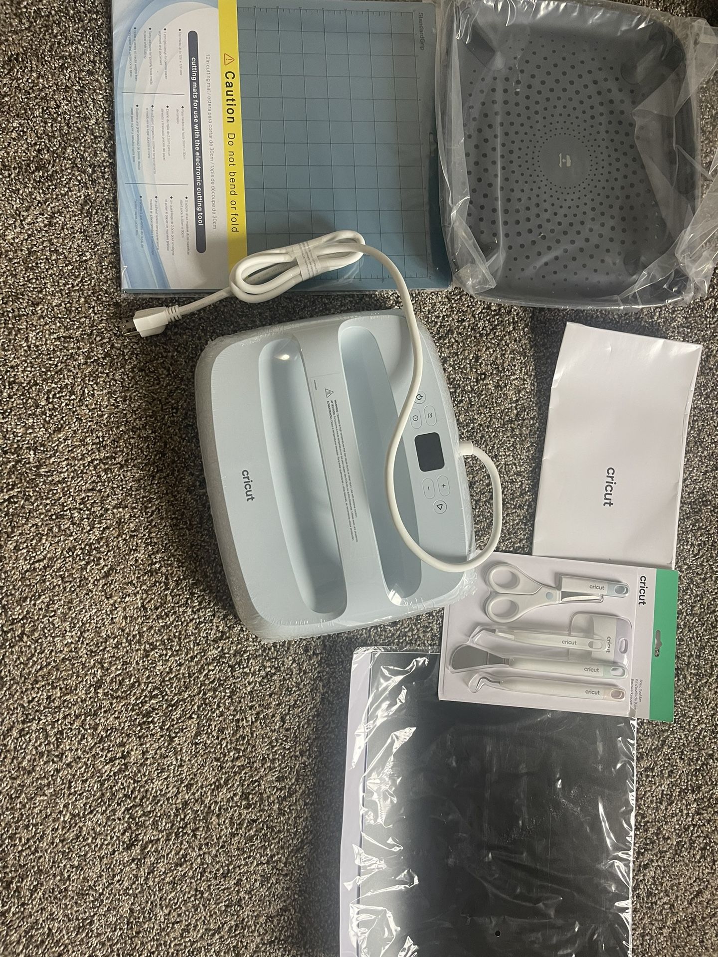 Cricut Easy Press 3 Brand New 