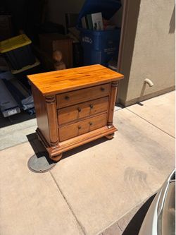 Bed side table