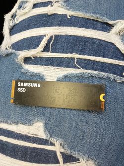New Samsung SSD hard drive 512GB  $180 obo