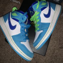 Jordan 1 Mids “Sprite Blue” 