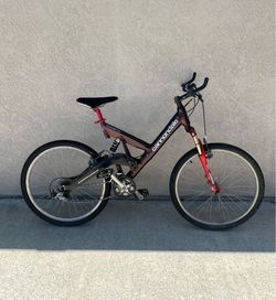 Cannondale Super V 700 full-suspension mountain bike