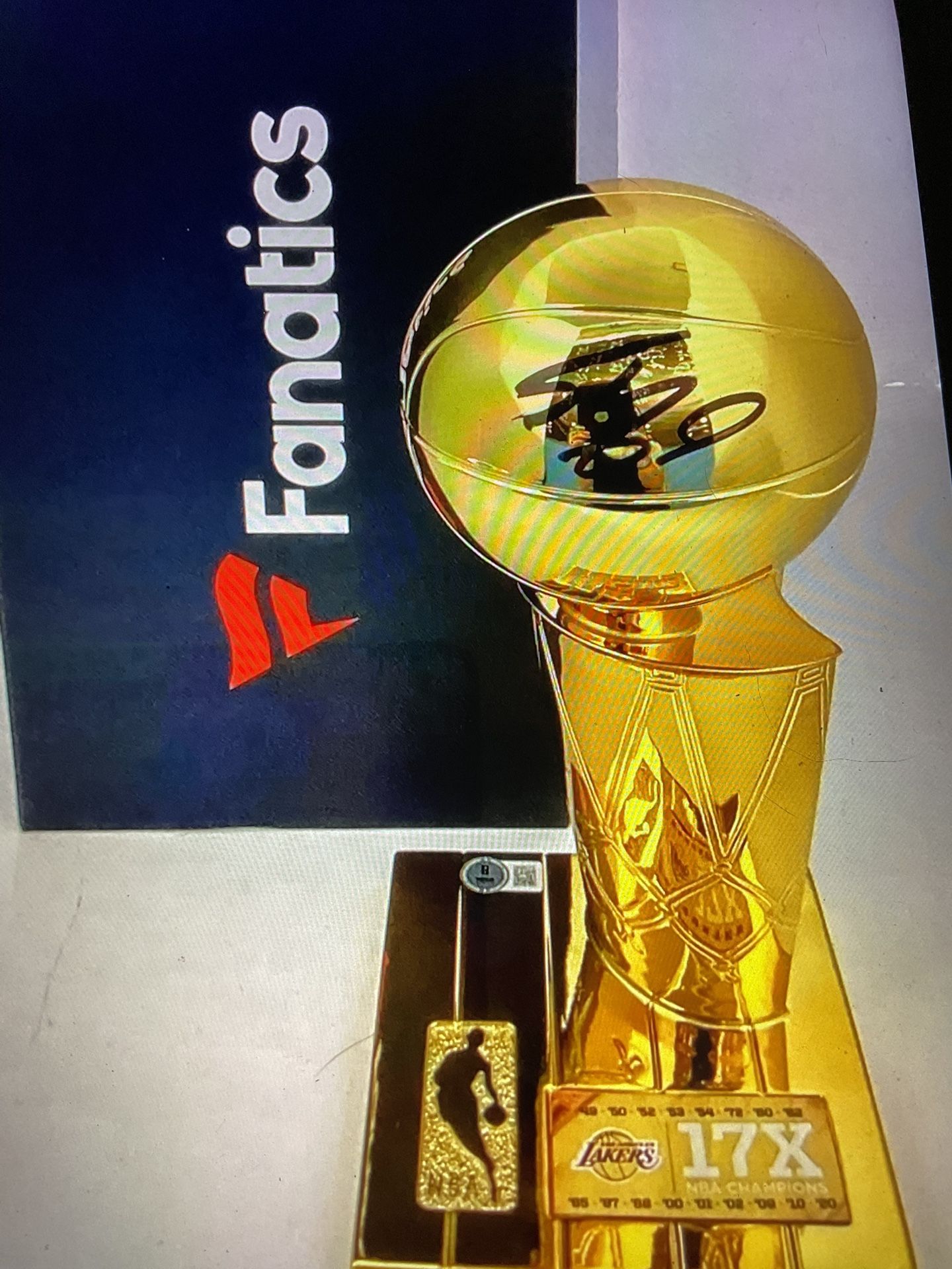 Los Angeles Lakers Shaquille O’Neal Autographed Championship Trophy