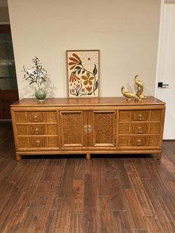 Stunning Mid Century Modern Nine Drawer Dresser Credenza