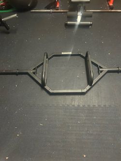 TITAN FITNESS TRAP BAR/HEX BAR