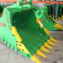 Excavator Caterpillar CAT 325 Heavy Duty Rock Bucket 54 Inches Width.