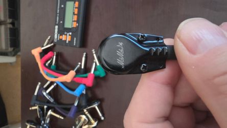 Pedalboard Starter Lot: Boss TU-80 Tuner + 13 patch Cables