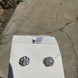 14k Rose Gold Vs2 Diamond Mini Ocean Blue Sapphire Diamond Flower Earrings TRAX NYC