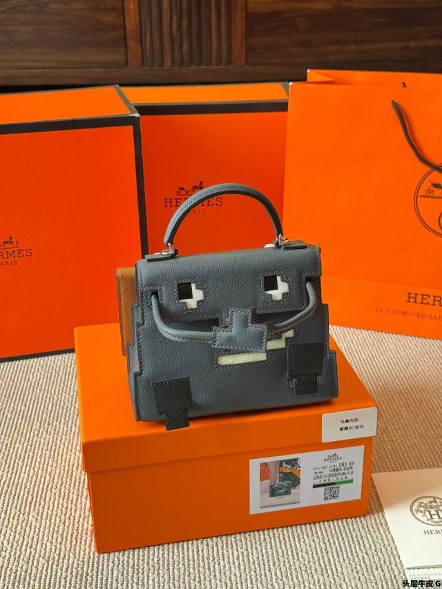 Hermes doll handbag; crossbody bag size 20-15CM